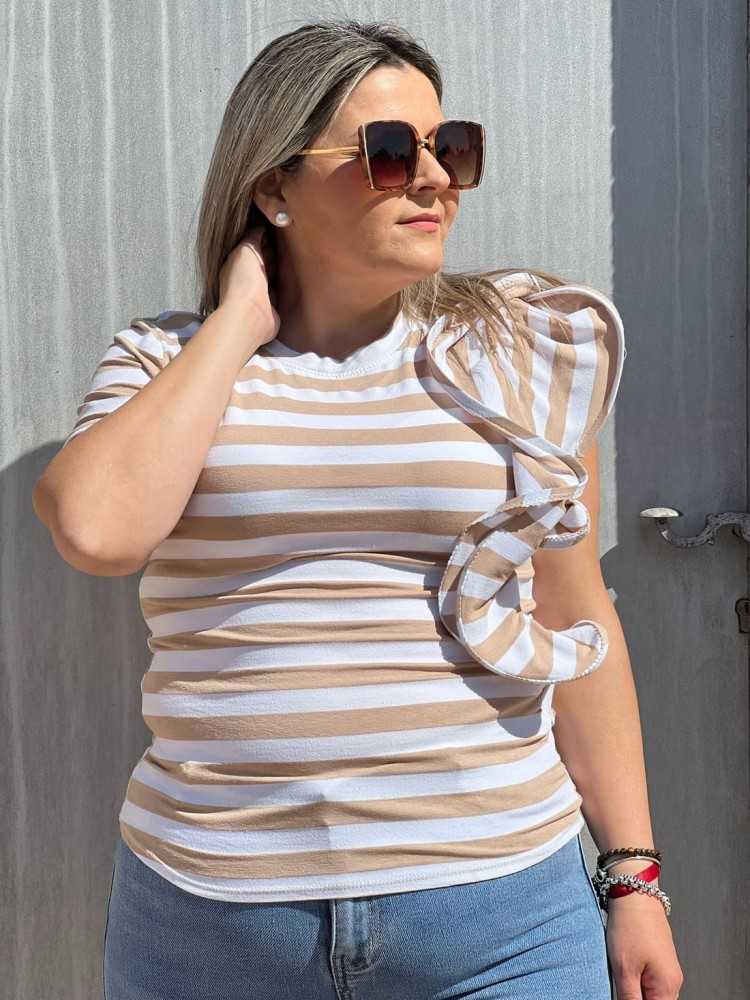 Camiseta Rayas Volante Beige