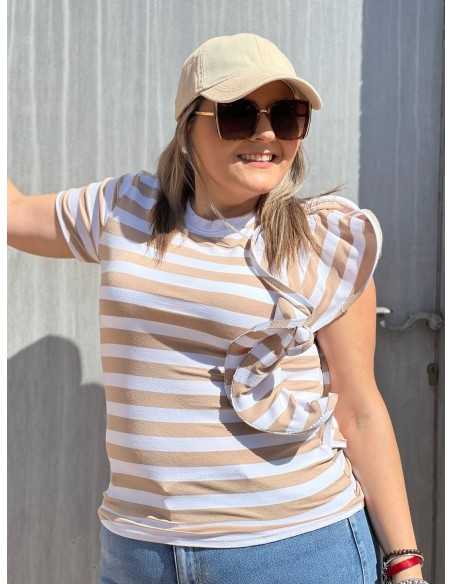 Camiseta Rayas Volante Beige