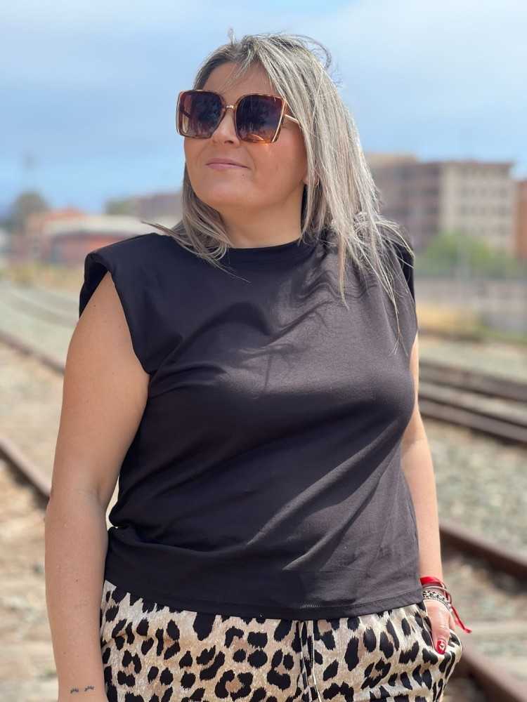 Camiseta Hombreras Básica