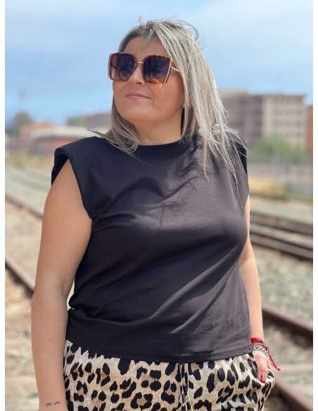 Camiseta Hombreras Básica