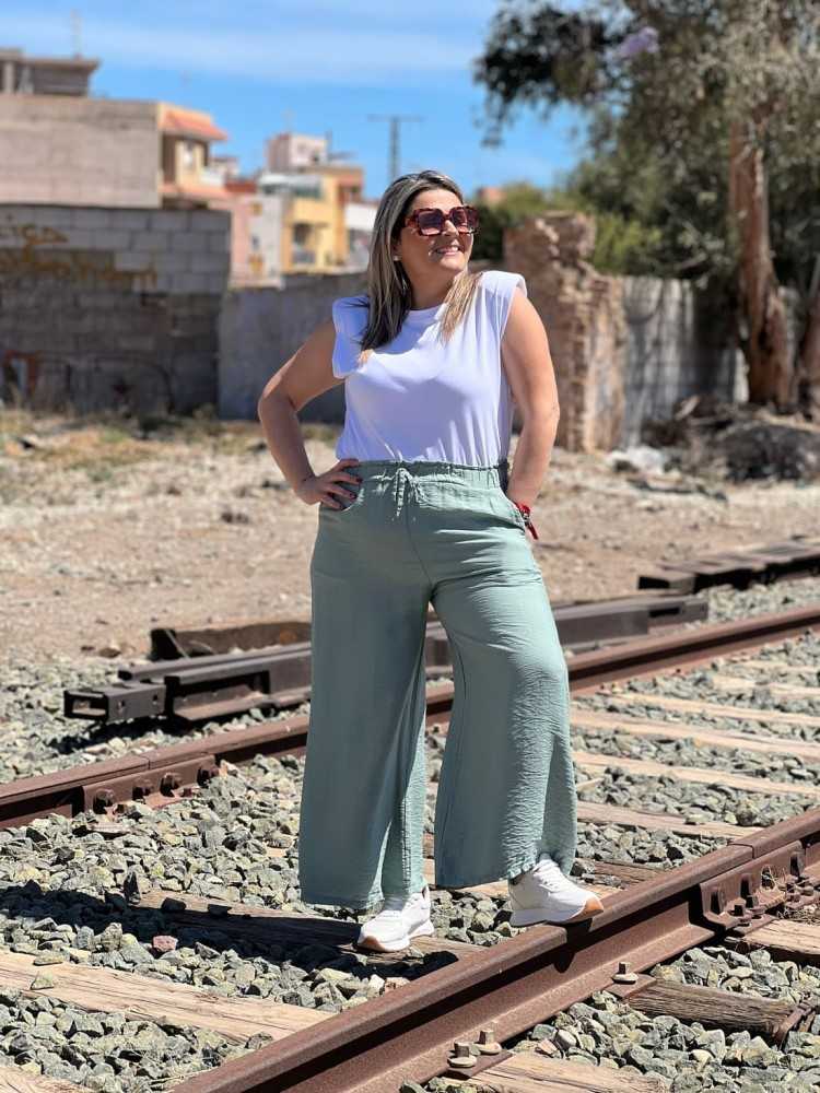 Camiseta Hombreras Básica