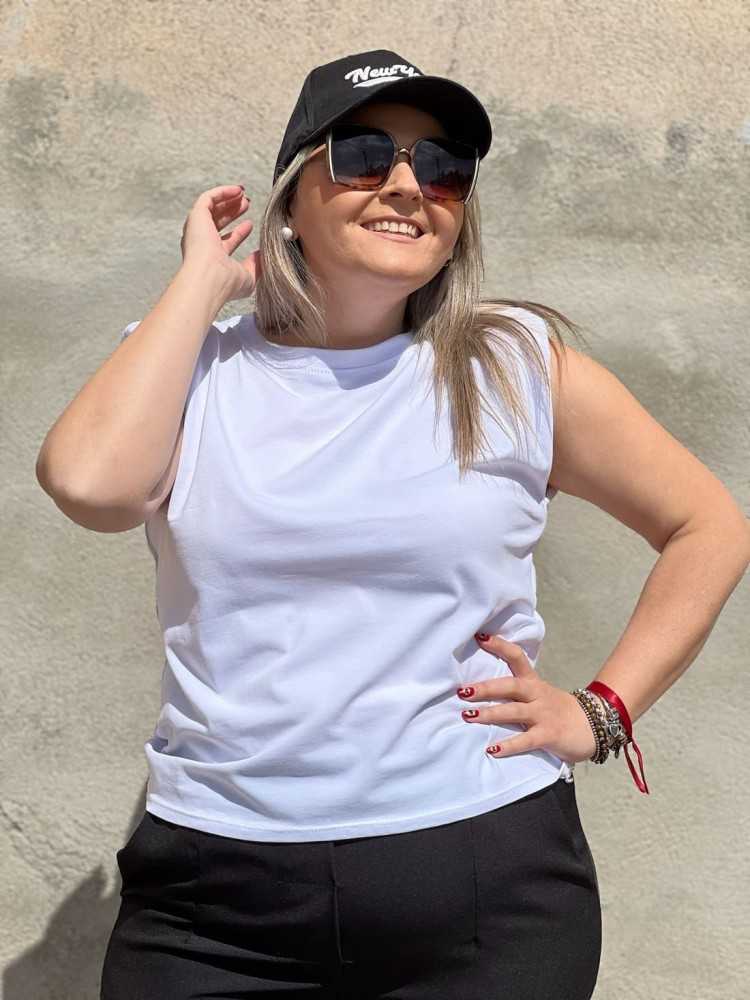 Camiseta Hombreras Básica