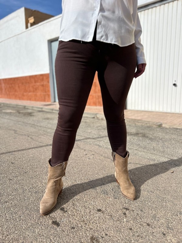 Pantalón Vivid Chocolate 2