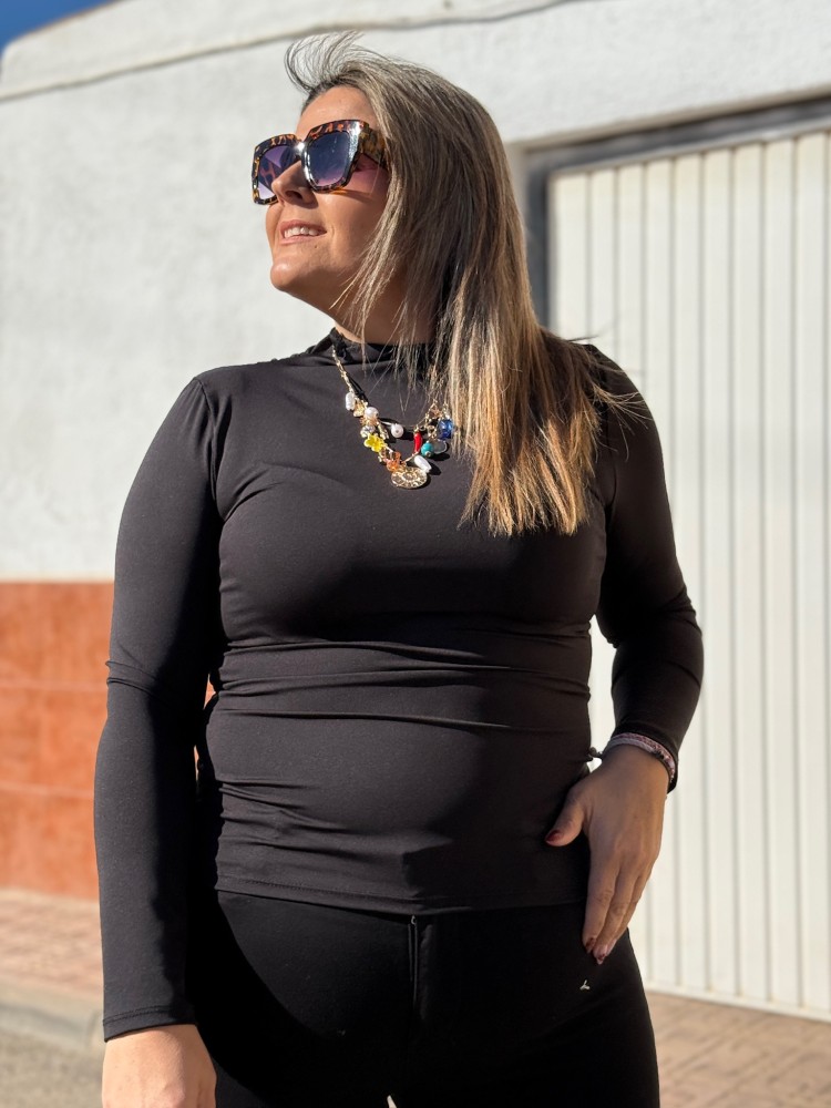 Camiseta Fruncida Negra