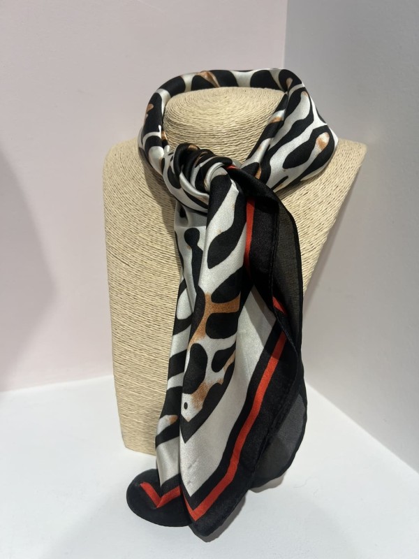 Pañuelo Leopardo Rojo 2