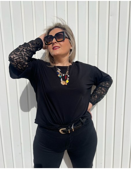 Camiseta Manga Encaje Negra