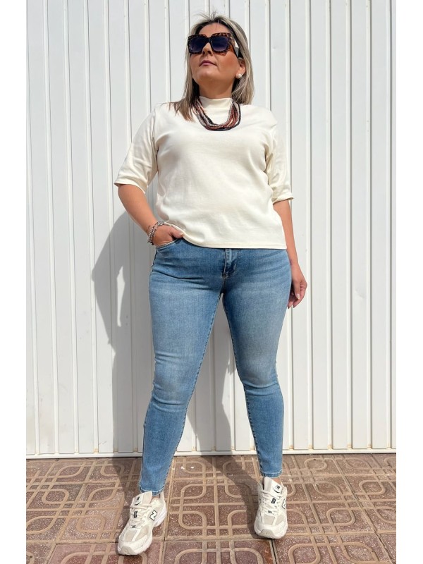 Camiseta Oversize Blanco Roto 2