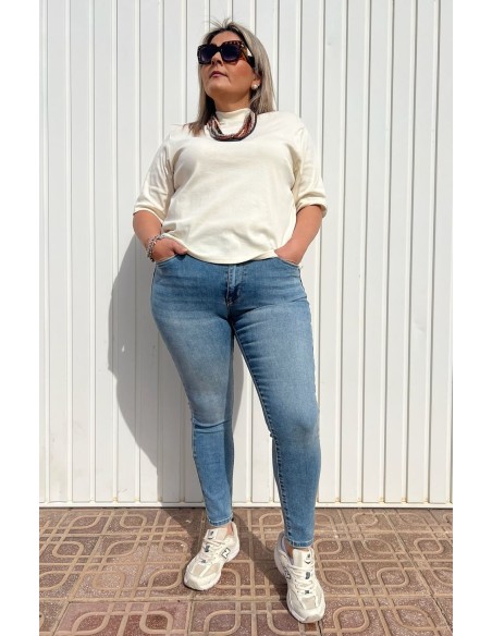 Camiseta Oversize Blanco Roto