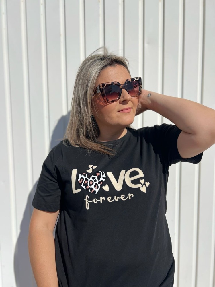 Camiseta Love