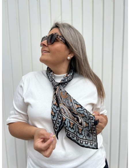 Pañuelo Yini