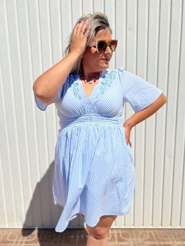 Vestido Rayas Bordado