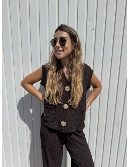Conjunto Chaleco Botón Choco
