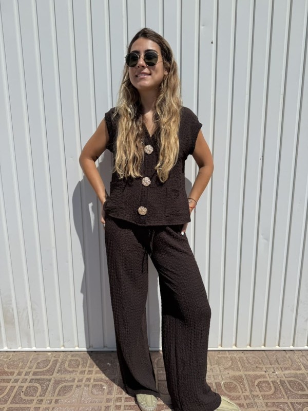 Conjunto Chaleco Botón Choco