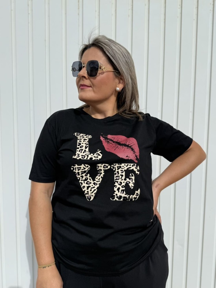 Camiseta Love