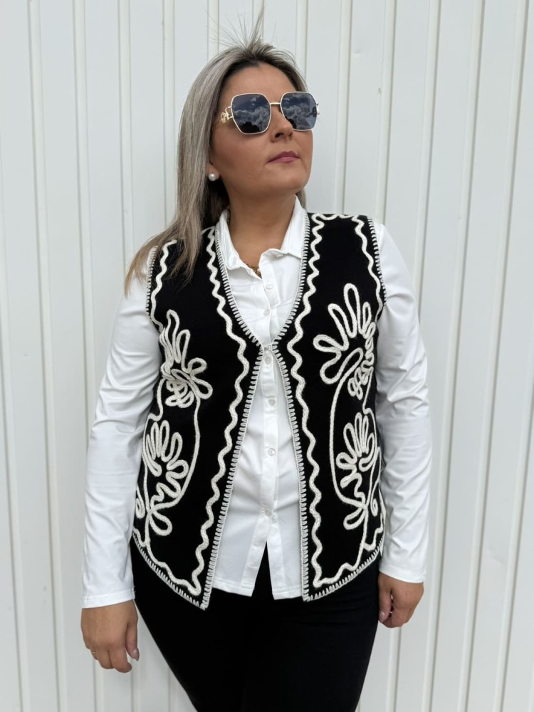 Chaleco Punto Bordado