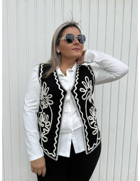 Chaleco Punto Bordado