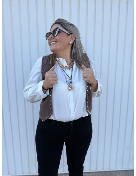 Chaleco Antelina Tachas