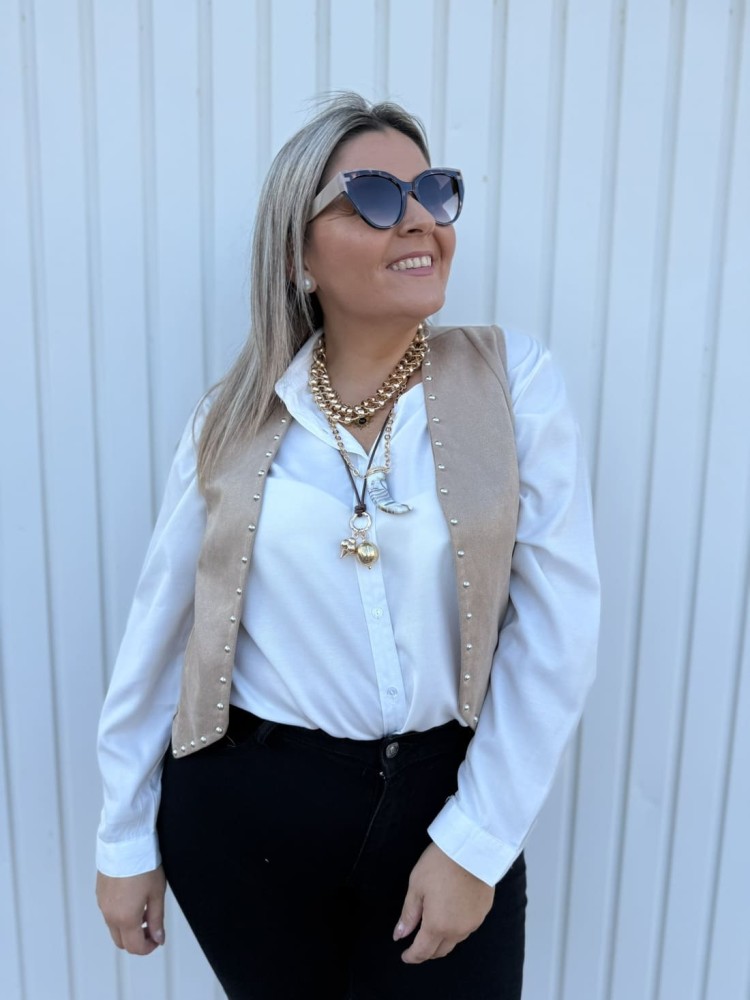 Chaleco Antelina Tachas