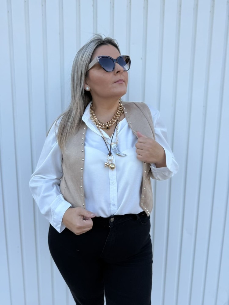 Chaleco Antelina Tachas