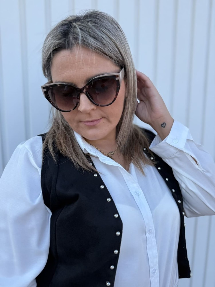 Chaleco Antelina Tachas