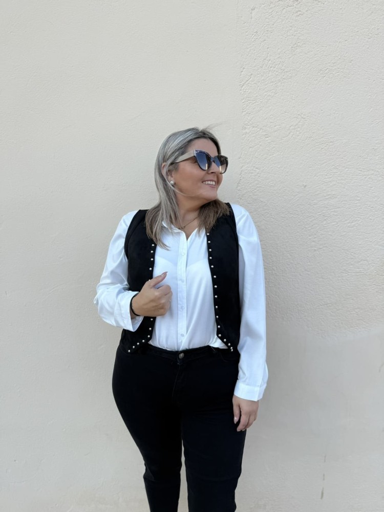 Chaleco Antelina Tachas