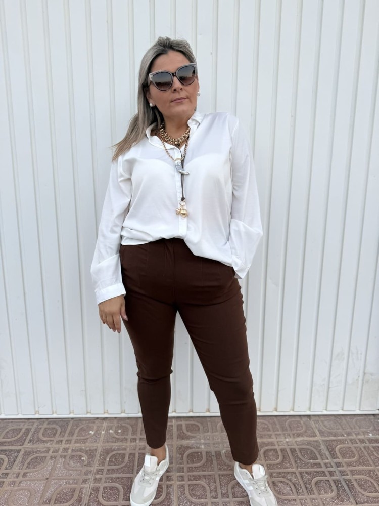 Pantalón Pinzas Elástico Choco