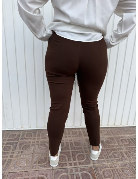 Pantalón Pinzas Elástico Choco
