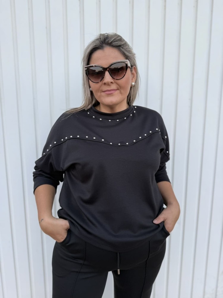 Sudadera Tachas Negra