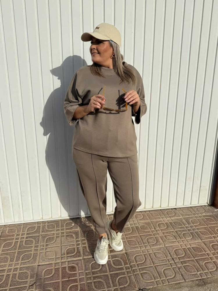 Conjunto Ladia Caqui