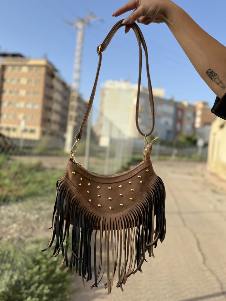 Bolso Flecos Tachas
