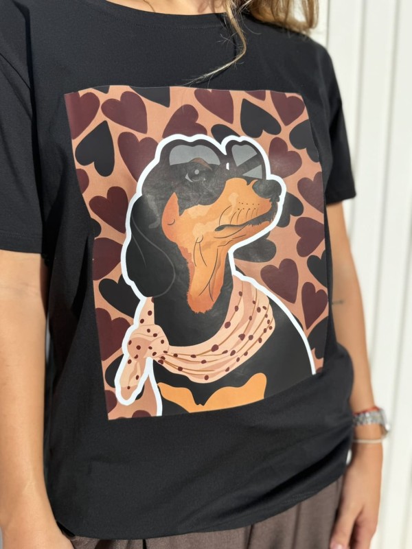 Camiseta Perro Corazones 2