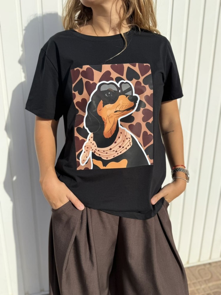 Camiseta Perro Corazones