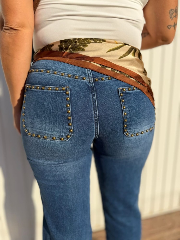 Pantalón Vaquero Tachuelas
