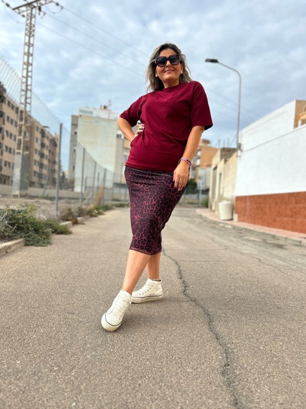 Camiseta Oversize Granate 2