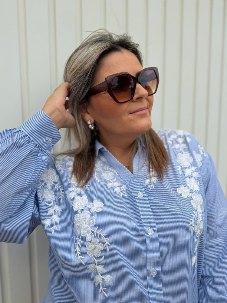 Camisa Rayas Bordada