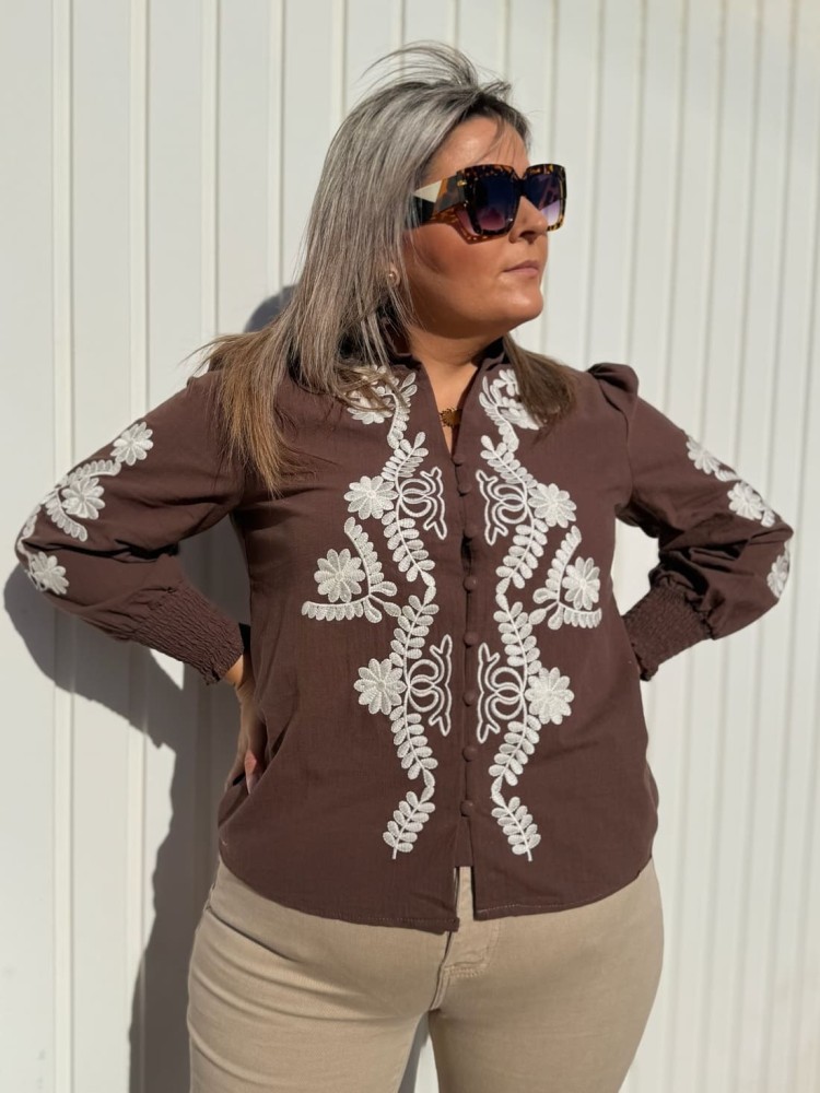 Camisa Bordada Chocolate