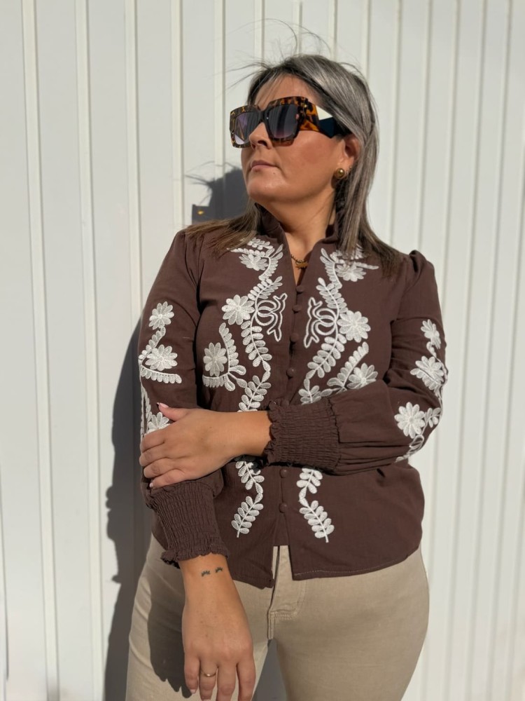 Camisa Bordada Chocolate
