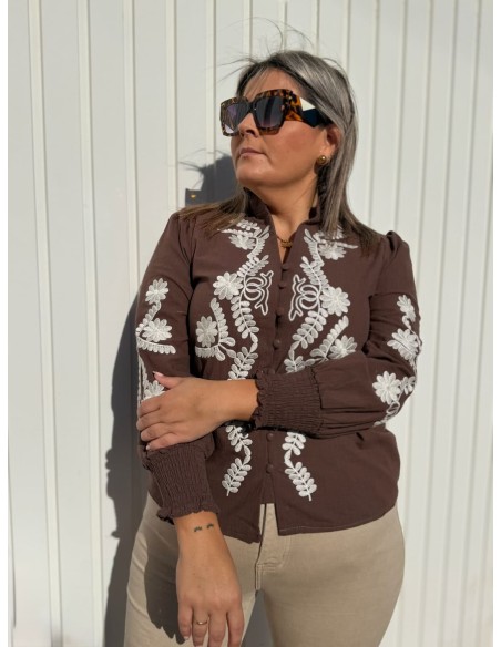 Camisa Bordada Chocolate