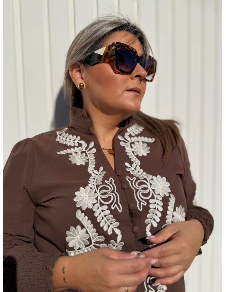 Camisa Bordada Chocolate