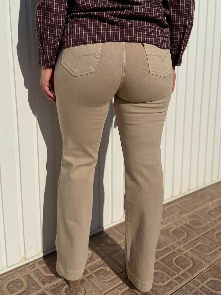 Pantalón Recto Beige