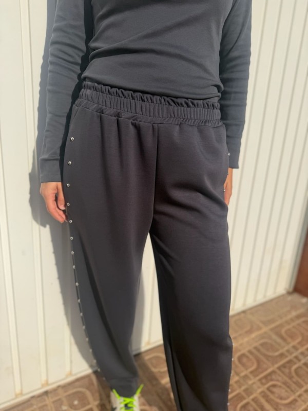 Pantalón Chándal Tachuelas...