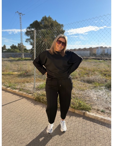 Conjunto Ladia Negro