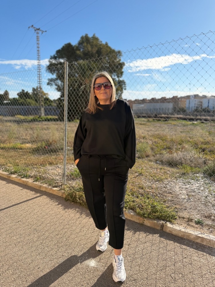 Conjunto Ladia Negro