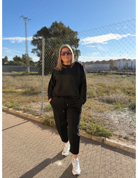 Conjunto Ladia Negro