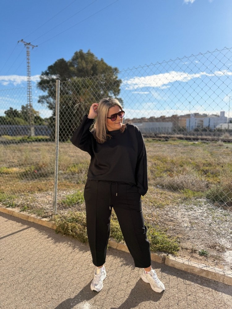 Conjunto Ladia Negro