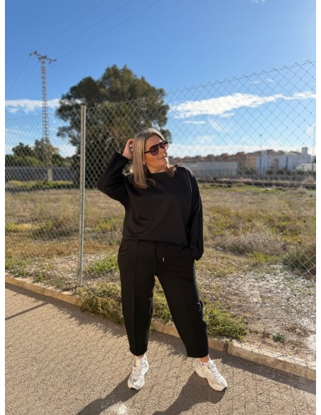 Conjunto Ladia Negro
