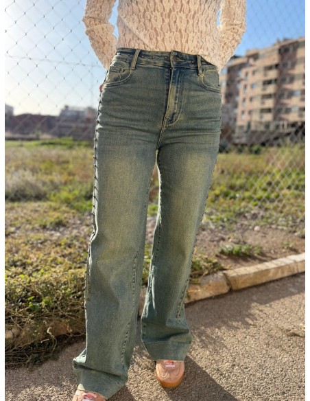 Pantalón Tachuelas Desgastado