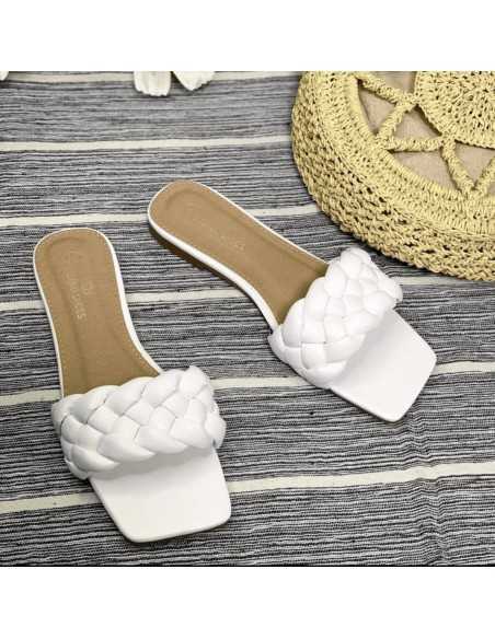 sandalia plana trenza